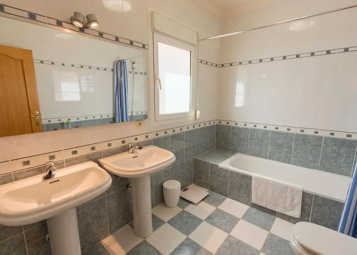 Willa Chris, Area Of - By Villamar