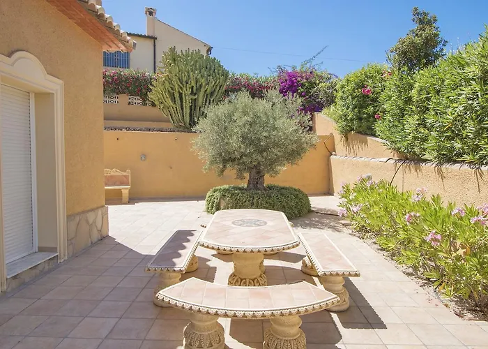 Chris, Area Of - By Villamar Willa Calpe