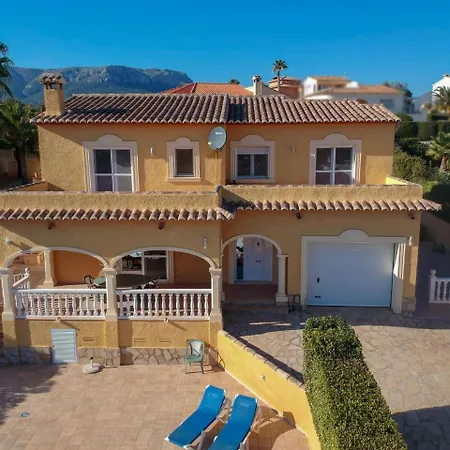 Villa Chris, Area Of - By Villamar Calp